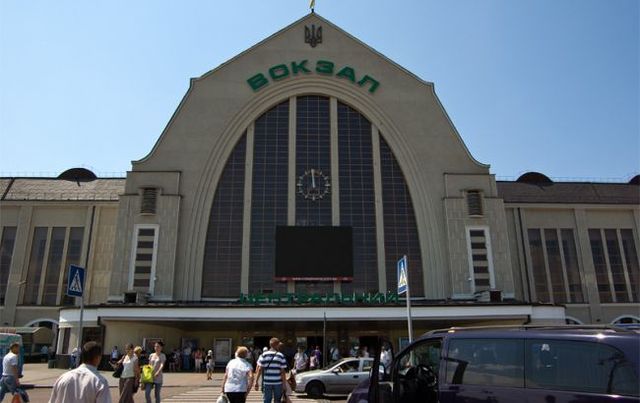 В Киеве "минировали" два вокзала