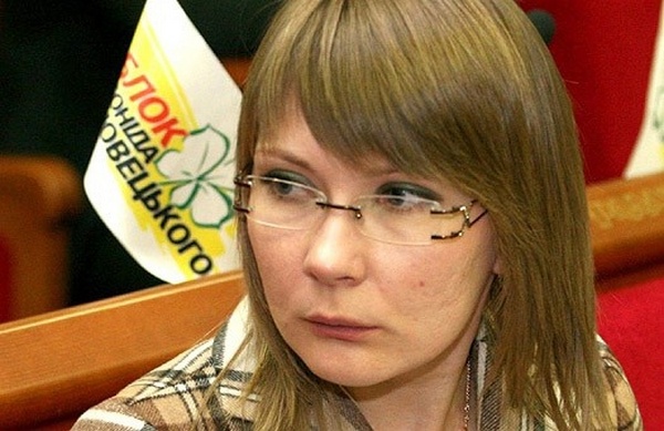 Офис Аллы Шлапак залили “хитрыми” фекалиям