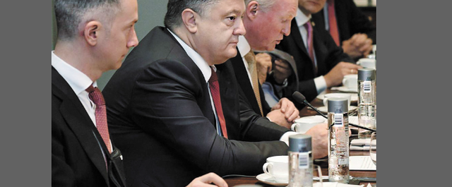 В зубожілій Україні чиновники п’ють елітну воду по 300 грн за пляшку