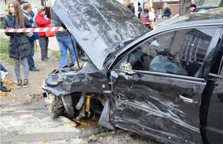 Пьяный военный комиссар во время побега наехал на беременную женщину