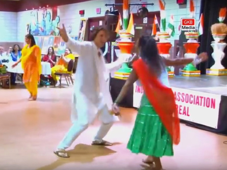 В интернете появилось видео танцующего нынешнего премьер-министра Канады Трюдо. Видео