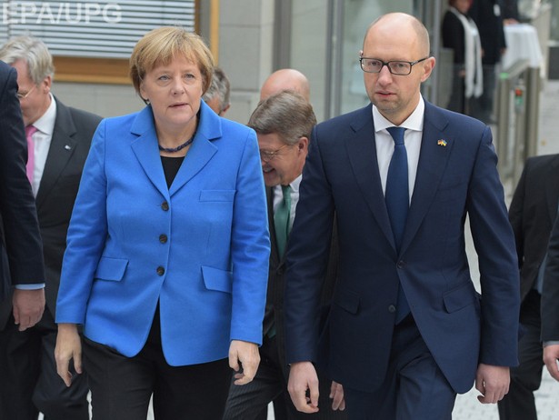 Як Меркель розмазала Яценюка "паркетом"