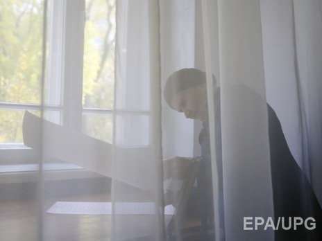 КИУ: В Черниговской области избирателям раздавали заполненные бюллетени