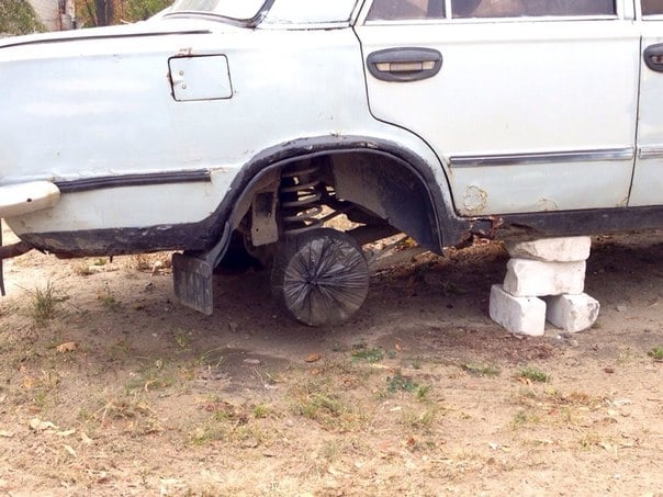 В Харькове воры обокрали водителя, а затем "позаботились" о нем: опубликованы фото