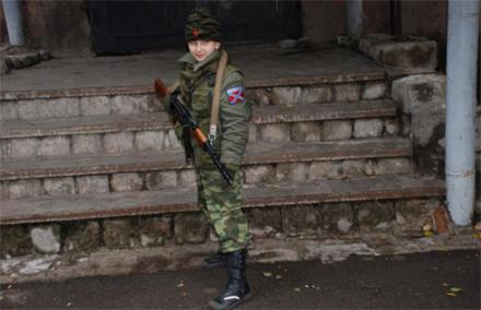 Путинские наймиты вовлекают в терроризм малолетних детей