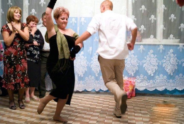 Депутаты Киевского областного совета устроили прощальную пьянку