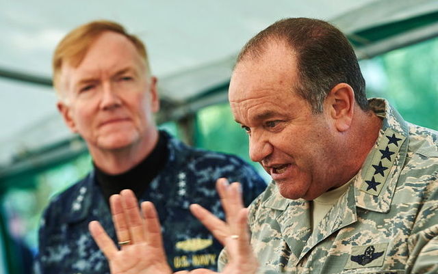 Росія продовжує забезпечувати технікою бойовиків в Донбасі - НАТО