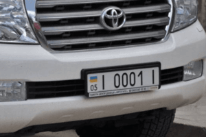 VIP-номера: сколько стоит стать водителем-"олигархом"