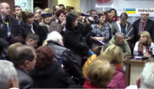 Не рассмотрев жалобы, ТИК Кривого Рога уже назначила первую сессию горсовета.ВИДЕО