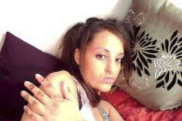 Появилось видео взрыва смертницы во время штурма под Парижем