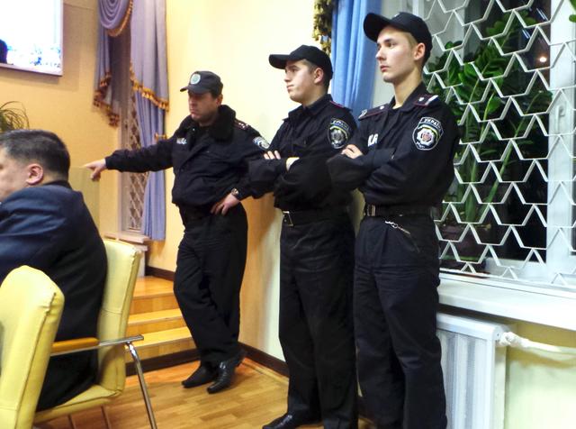 Як зрозуміти, що за вами стежить МВС