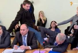 Удар Парасюка виштовхнув Пісного на світло