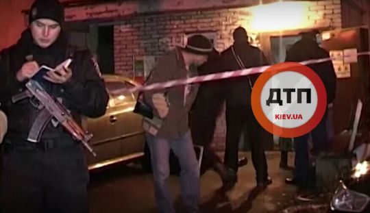 ВИДЕО С МЕСТА ВЗРЫВА В КИЕВЕ НА ПОДОЛЕ, ГДЕ ПОГИБ МУЖЧИНА. ИНТЕРВЬЮ ПОЛИЦИИ