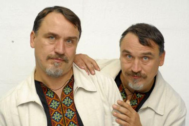 Чому Ви оточили себе кретинами? — письменники звернулися до Порошенка