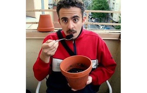 «Американцы вывозят сухогрузами украинский чернозём» (информация от родственников из РФ), — блогер