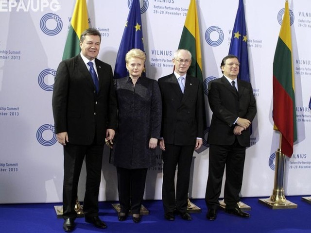 Хроніка Революції Гідності: Останнє віче студентів і провал Вільнюса