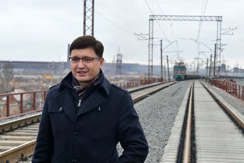 На выборах мэра Мариуполя лидирует топ-менеджер Ахметова, - эксит-полл R&B