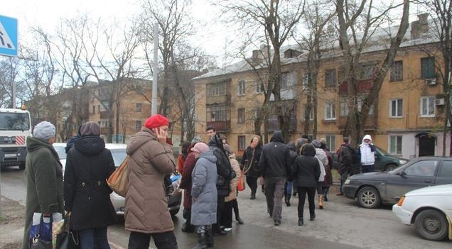 Мешканці Керчі перекрили дорогу через відсутність світла, - ВІДЕО