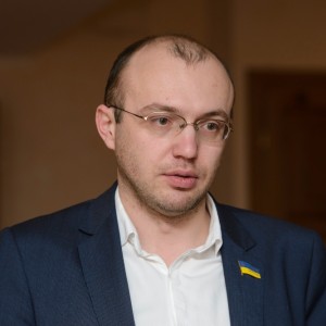 Семейный подряд: Под кого Еднак зачищает лес?