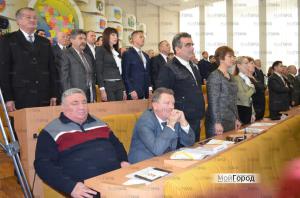 Экс-коммунисты не соизволили встать во время звучания Гимна в Николаевском облсовете