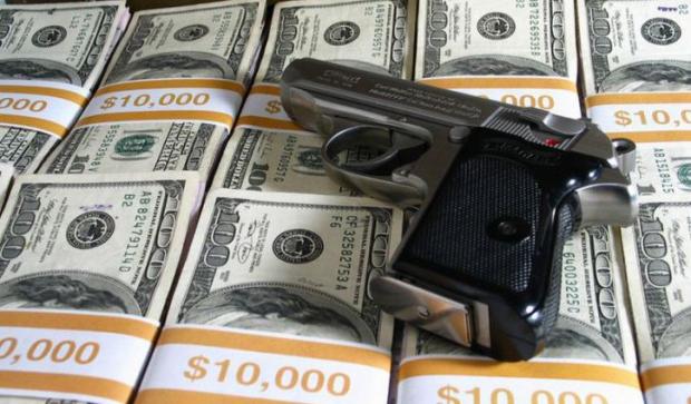 Як чиновники Міноборони наживаються на контрактах по зброї