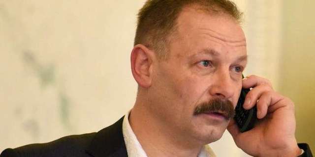 Барна объяснил, почему напал на Яценюка