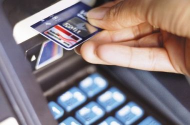 Банки в Украине изобретают новые способы заработать на клиентах