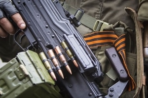 Мародеры в "богатом Донецке": боевики "ДНР" выносят все, что видят