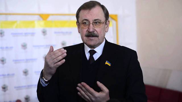 Чиновник з уряду ДНР, якого захищає Монтян, раніше допоміг Курченку недоплатити 162 мільйони на скрапленому газі