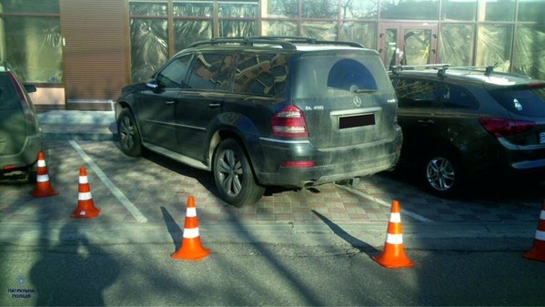 Власником авто, у якому сьогодні шукали вибухівку, таки є головний архітектор Львова