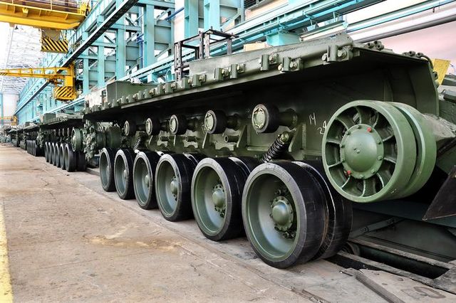 Всю структуру Минобороны надо менять