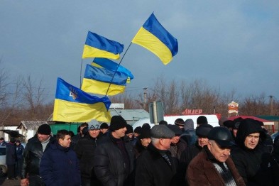 Сегодня под Запорожьем сотни фермеров блокировали трассу национального значения