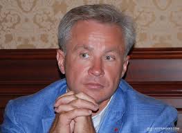 Супер-яхта ’’Нашої ряби’’. Забаганки мільярдерів та порожній бюджет України