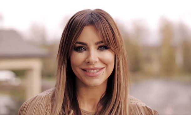 Ани Лорак потрясла своим видом на огоньке в Москве