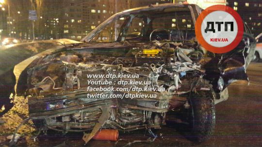 СМЕРТЕЛЬНОЕ ЛОБОВОЕ ДТП С ПОЖАРОМ В КИЕВЕ НА ОБОЛОНИ