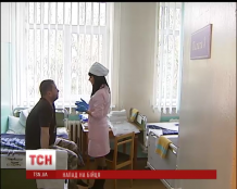 Під Києвом на очах вагітної дружини побили та вивезли на цвинтар бійця АТО