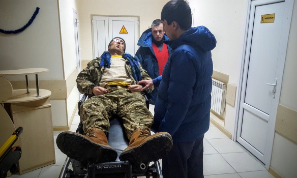 В Одессу доставили 15 раненых бойцов ВСУ, - волонтер