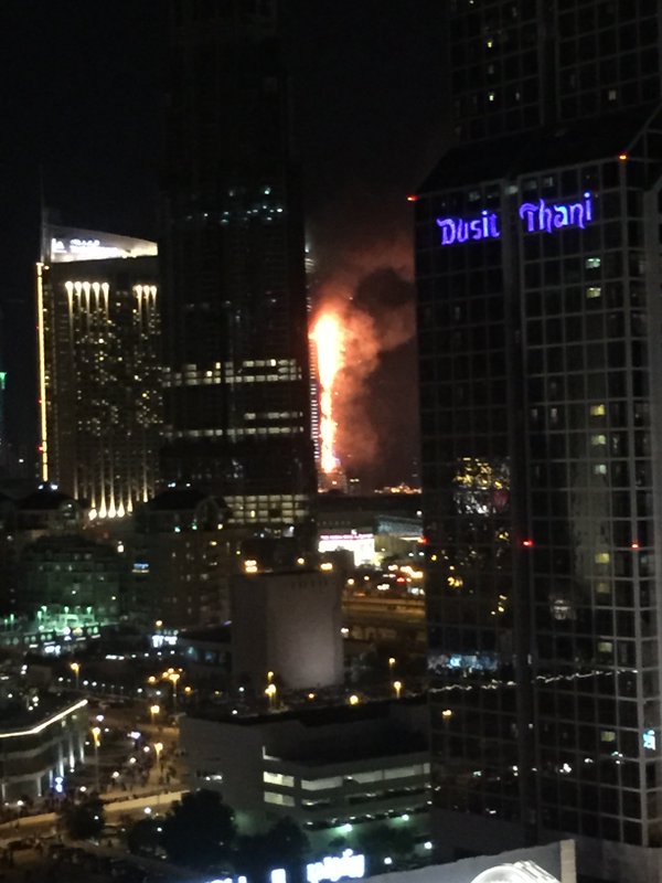 В небоскребе в Дубае произошел пожар