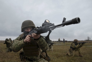 Около Мариуполя боевики переодеваются в гражданское
