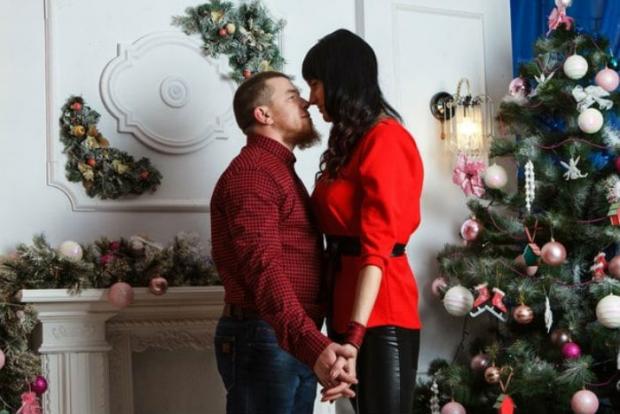 Одна з "дружин" Мотороли показала, як її «зайка-терорист» святкував Новий рік