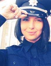 Сотрудница новой полиции желает бандерам попасть в печь