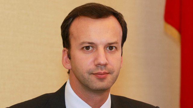 Российский вице-премьер отдыхает в Европе, куда россиянам ехать «не рекомендуется»