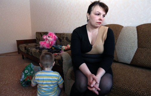 "Получила гроб и ни копейки денег...". История семьи российского наемника