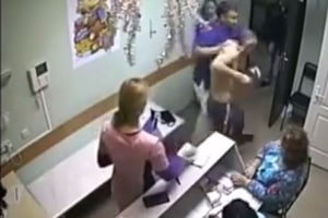 Нищенские зарплаты: в Думе объяснили, почему врач убил пациента в Белгороде