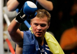 Титулованный украинский боксер отказался выходить на ринг под флагом России