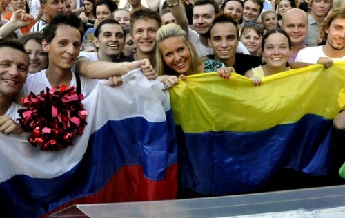 Почему кремлевская пропаганда призывает «брататься» с Украиной?