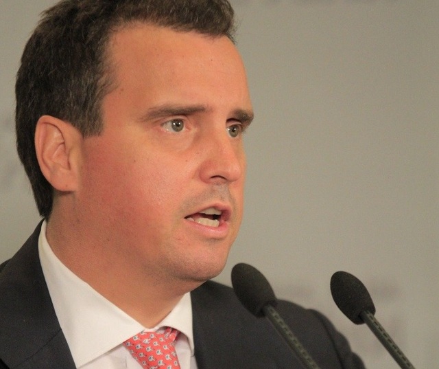 Айварас Абромавичус пришел на работу в "курином" галстуке за 2500 грн