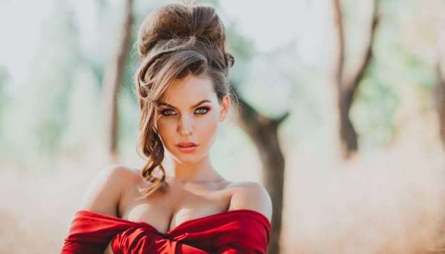 Кар’єра не головне: “радикалка” Кошелєва знайшла багатого нареченого (ФОТО)