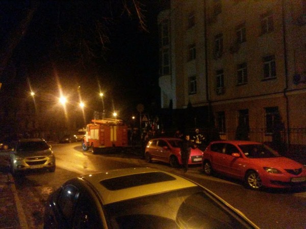В Киеве горит Главное следственное управление ГПУ, - очевидцы