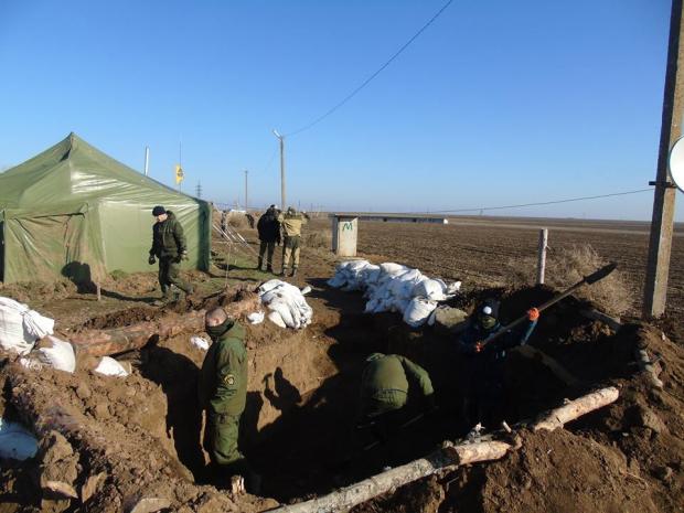 Підготовка збройних сил: Кримськотатарські активісти заявили, що блокада Криму перейшла на новий рівень